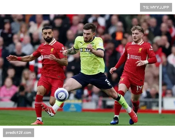 英超冠军争夺呈现三强争霸 阿森纳曼城利物浦分差不大